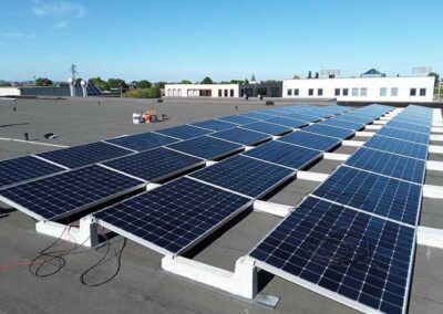 Impianto fotovoltaico da 37,93 kWp su tetto piano