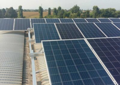 Impianto fotovoltaico da 70kWp PMI di Verona su tetto piano con ottimizzatore Solaredge
